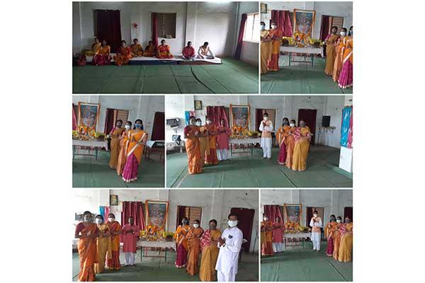 MVM Durg Gurupurnima was celebrated in traditional way.